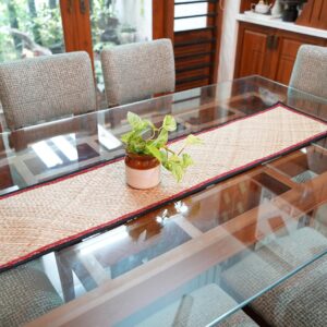 Screw pine table runner