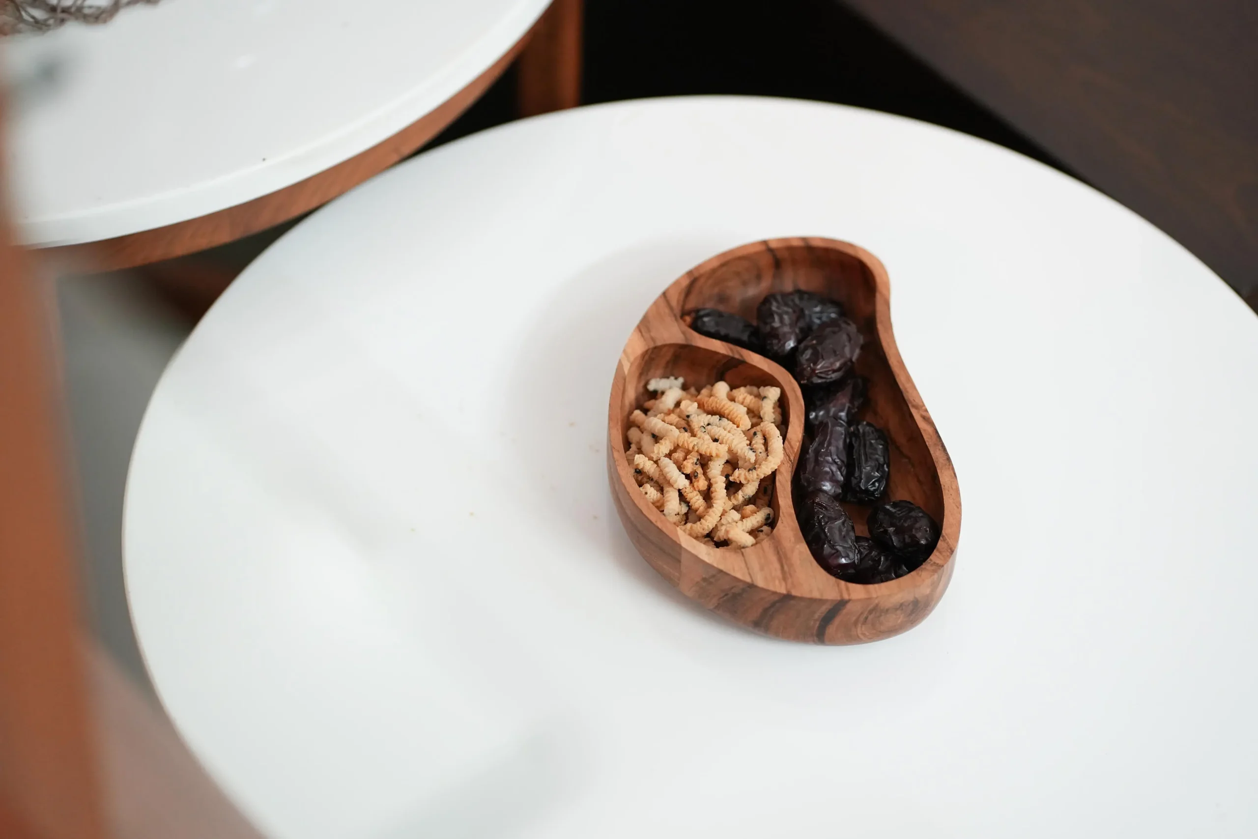 serving bowl in wood bean shaped